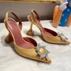 Amina MUADDI Zapatos de vestir de moda Tacón alto Cristal Hebilla decorativa Zapatos de bomba de teñido Carrete Diseñador de lujo para mujer Zapato de boda Sandalias de satén informales