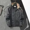 メンズジャケットデザイナーファッションデザイナー秋の冬暖かな防水ジャケットカジュアルヒップホップストリートジッパー屋外格子縞のストライプコートK7NA GNCL