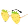 Solglasögon Strawberry Shape Women's Rimless Y2K Female Sun Glass för Party Stage Metal Leg Girls Solglas