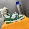 Scarpe da uomo Sneaker in pelle di vacchetta opaca Designer di lusso abbinato alla suola bianca dello stesso colore con la taglia 38-46 njy20001