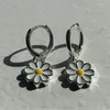 dangle earrings韓国のかわいいデイジーの花のための女の子タッセル非対称ビーヒマワリドロップスタイルのジュエリーギフト