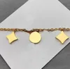Armband Unisex Designer Charm Bangles Gold V Letter Jewelrys Wristband Plated Simple Heart Luxury Titanium Lovers Bracelets Chain