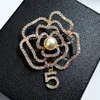 Pins Brooches Luxury No 5 Pearls Crystal Brooches Flower Broach Jewelry For Women Korea Jewlery Style Lapel 230411