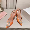 Luxur Designer Woman Sandals Italy Amina Muaddi Black Satin Begum Sling Heels Begum Crystal Brosch Slingback Pumpar Women Wine Cup Heels Taltar Skor 35--42 BBBAAA