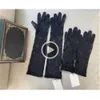 Czarne koronkowe rękawiczki tiulowe dla kobiet projektantki damskie beżowe listy drukowane haftowe imprezę jazdową ślubne rękawiczki dziewczęta ins moda cienka impreza rękawica 2 rozmiar TUF6