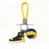 3st/sets Sile 3D Sneaker Ball Rope Keychain Basketball Football Volleyball Sport Shoes Keycring Bag Keychains for Men Women mode DHKDF