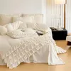 Conjuntos de cama Estereoscópico Rosa Curto Pelúcia Puffy Bolo Lace Ruffles Princesa Bedding Set Veludo Fleece Quente Duveta Capa Cama Folha Fronhas 231110