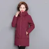 女性のトレンチコートフード付き厚いジャケット女性2023中年の母綿冬のコート祖母は大きなサイズの長いパーカー女性を着る