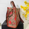 أكياس C-bag Strawberry الرباطية C مصمم طباعة Crossbody حقيبة يد جلدية أنيقة ودلومة حقيبة شاطئية كبيرة محفظة سيدة