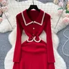 基本的なカジュアルドレス気質セレブリティスタイルニットプリーツドレス秋の冬女性ラペルカラーボタンデコン織り赤の厚いセーターベスティドス2024