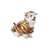 Abbigliamento per cani 2023 Giacche per animali domestici Tatuaggio tigre Vestiti trasformati Anni Cucciolo Cappotto caldo Autunno/Inverno Gatto a due zampe Costume divertente