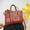 Strawberry Print Einkaufstasche Modedesigner Handtasche Totes C Buchstabe Große Kapazität Einkaufstaschen Damen Trendige Designer Tasche Hochwertige Umhängetasche Wllet