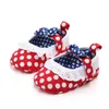 Första vandrare bomullstyg Baby Girl Shoes Born Lace Bow Knot Elastic Band Grunt Spädbarn Mjuk anti-slip Prewalker 0-18m 1