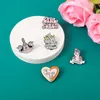 Broszki feminizm szkliwa szpilki Dziewczyna moc miłość ubrania metalowe odznaki odznaki kobiece dar biżuterii dla przyjaciółek hurtowych