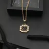 Colar com pingente de letra dupla de designer de luxo Banhado a ouro 18K Colar de pérola cristal com strass para mulheres Festa de casamento Presentes de amor Acessórios para joias