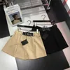 Damesshorts Designer 2023 zomer nieuwe driehoekige riem versierd met pittige meisjesshow dunne en hoge taille shorts met wijde pijpen voor dames 7OB3