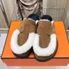 Autumn Winter Flat Bottom Slippers Luxury Designer Classic Brand Letter Sign Fluffy Slippers Fashion Teddy Wool Warm Slingback Non Slides Ladies House Slipper