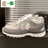 Novos sapatos casuais de designer Cnel 23ss tênis de treinamento de bloqueio genuíno couro branco preto rosa ecru cinza turquesa camurça tênis de luxo masculino feminino