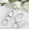 パーティーの好意20pcsパーソナライズされた結婚式の好意カスタムキーチェーンネイルクリッパーボトルオープナーお土産お客様のためのキーホルダーギフト230410