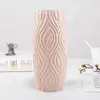 Vase Nordic Modern Plastic Vase Imitation家庭用結婚式の装飾のためのセラミック植木鉢DIYリビングルームオフィス装飾