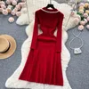 Grundläggande casual klänningar Temperament Celebrity Style Sticked Pleated Dress Fall Winter Women Lapel Collar Buttons Deco Weave Red Thick Thote Vestidos 2024