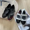 Chaussures de luxe décontractées en cuir véritable pour femmes, mocassins noirs et blancs, baskets à plateforme, chaussures habillées, taille 35-40