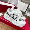 Designer One Stud Sneaker Women Men Platform Casual Shoes Skate Sneakers Lace-Up Runner Rivet Trainer Shoes