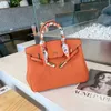 Litchi Platinum Bag 2024 Designer Style Women's Scarf handväska mångsidig axel läder messenger rak