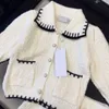 Luxury Girl Tracksuits Autumn Baby Partydress Toddler Kläder Storlek 90-140 Pearl Button Polo Knit Shirt and Knit kjol10 november