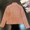 Chaquetas de mujer Diseñador 23 Otoño Nuevo estilo de celebridad Edad reducida Moda versátil Cuello de pie delgado Abrigo de lana con doble botonadura 7KTA