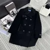 Mélange de laine pour femmes, manteau Long décoré de styliste, col Polo, étiquette en cuir, poignets décorés, nouvelle mode automne/hiver 23, 09K0