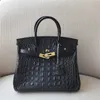 Sac à la main le designer fait à la main Platinum 2024 Crocodile Bone Match Real Women's Vache Lock Backle Fashion Fashion Hands Sac à main