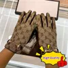 Femmes Designer Mitten Gants en peau de mouton avec boîte d'hiver de luxe en cuir véritable Marques Big Fingers Gant Cachemire chaud à l'intérieur de l'écran tactile SXNT