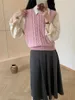 Chandails pour femmes 2023 Gilet de fil floral Design pointillé Style coréen Col rond Twist Gilet tricoté Femme polyvalente Réduisant l'âge Pull sans manches zln231111