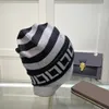 Beanie Designer Beanie Lüks Beanie Düz Renkli Mektup Moda Boş Zaman Çözücü Çok yönlü Beanie Sıcak Mektup Şapka Noel Hediyesi ile Noel Hediyesi Toz Çanta Stili 14 Çok İyi