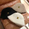 Berets Berets New Luxury Celns kninted Hat Designer Women's Beanie Cap Cap Warm Fashion Men Fishererman Womens Mens Hat