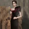 Burgundy Velvet Celebrity Celebrity Dresses One Counter Mermaid مع قطار عاريات السحابية العالية المنقسمة الأنيقة الحفلات المسائية 2023 جديدة