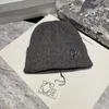 Modedesigner-Beanie, luxuriöse Motorhaube. Thermo-Strickmütze für Herren und Damen, hochwertig, warm, atmungsaktiv, Herbst- und Wintertrend, schöne, großzügige, elegante Mütze