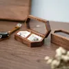 Smyckespåsar träringbox Förvaring Fördrag Bröllopspresent Ceremoni Förslag örhängen Walnut Wood
