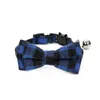 Colliers pour chiens Pet Cat Noeud papillon Fournitures d'hiver avec cloche Accessoires Petit noeud papillon Collier Plaid Style Harnais Produit de toilettage