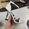 Tasarımcı Pompalar Yaz Elbise Ayakkabıları Kadın Moda Ayak Bileği Kayışı Patent 10cm Deri 10cm Katır Alfabe Stiletto Topuklu Sandals