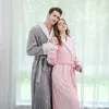 Ropa de dormir de las mujeres Pareja de terciopelo Hombres Mujeres Pijamas Franela Onesies Dormir Otoño Invierno Grueso Cardigan Salón Pijamas Homewear