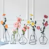 Vazen Vaintage Iron Line Tafel Bloemvazen ​​Home Decoratie Metaal Plant Holder Bloem Vaas Aesthetische Room Slaapkamer Decor Flower Jarrones P230411