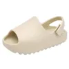 Premiers marcheurs enfants sandales bébé tout-petit adultes sans lacet mode garçons filles mousse plage été diapositives os résineenfants chaussures d'eau légères 230411