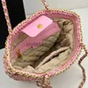 Totes designer väska och söt gräs vävd väska rosa och mångsidig väska