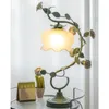 Lampes de table LED Vintage Style Rustique Fleur Chaud Et Romantique Lampe De Chevet Américain Décoratif Bureau Lumières Fille Cadeau