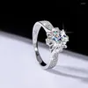 Cluster Rings 925 Sterling Silver Mosang Diamond Women's Ring Four Claw Round Bag Hand Holding Flower Wedding Style Style