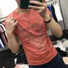 メンズTシャツヨーロッパの男性半袖夏の性格トレンド重工業ドリルvレタースパンコールスリムフィットTシャツTシャツシャツHomme 230411