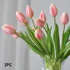 Flores decorativas Tulipe Bud Blow Flower Sala de estar PO Prop para Decoração de casa Vaso Durável