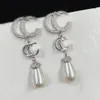 2022 neue Charme Ohrringe Mode Luxusmarke Designer Perle baumeln Ohrringe Hochzeit Weihnachtsgeschenk Qualität Schmuck mit Box und Stempel